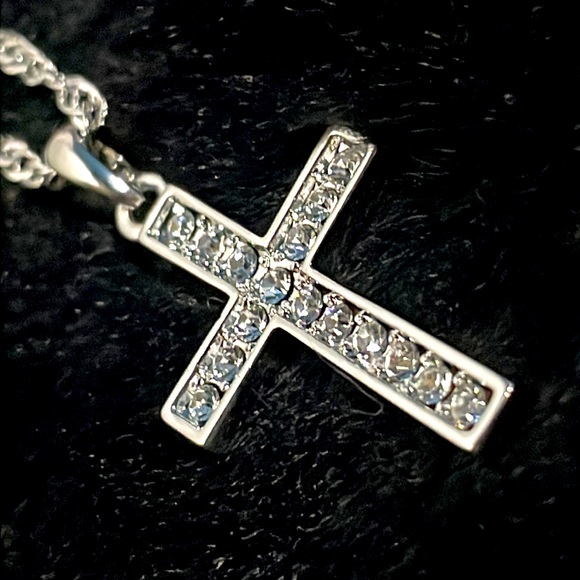 NWOT Western Rhinestone Cross Necklace by MidwestLiving.com - Picture 2 of 7